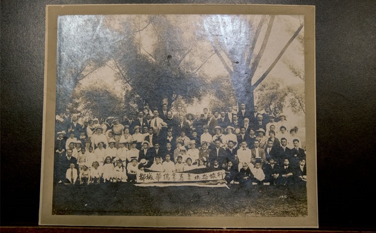 This is one of the earliest photographs of Chinese Canadians in the possession of the Chinese Presbyterian Church (Toronto) Photo Collection.