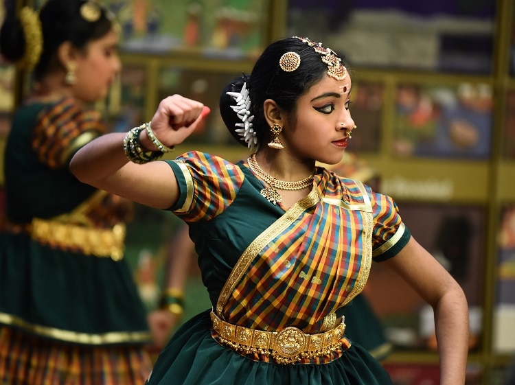 Dancers perform at the Tamil Heritage Month celebration hosted at U of T Scarborough. Photo by Joseph Burrell.
