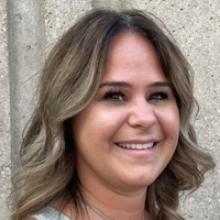 Portrait of Melissa Turzanski smiling.