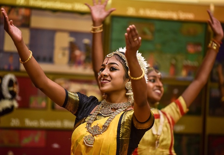 Dancers perform at the Tamil Heritage Month celebration hosted at U of T Scarborough. Photo by Joseph Burrell.